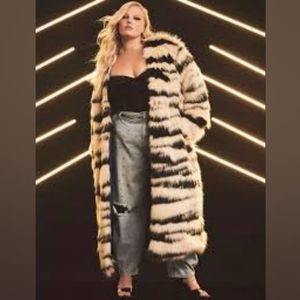 ISO ELOQUII FUR COAT 26/28